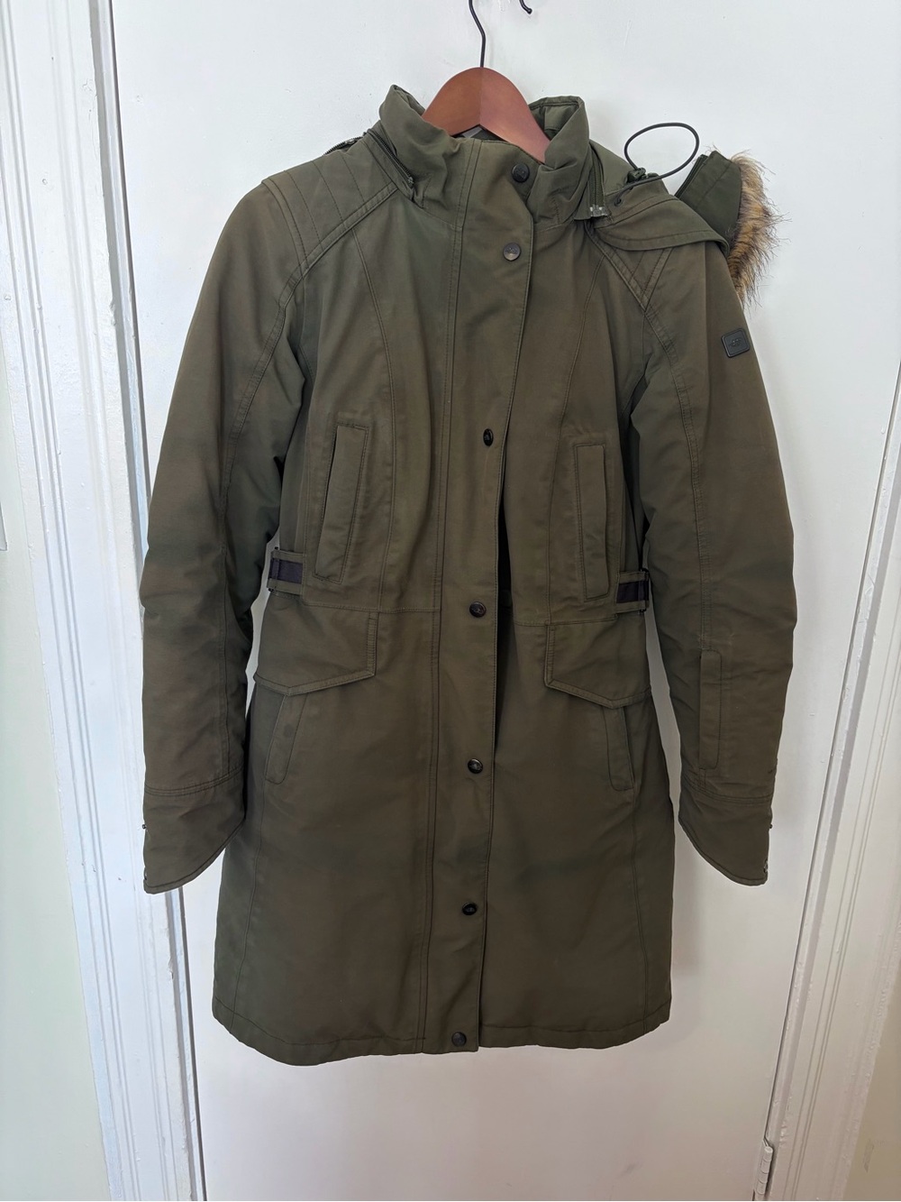 The North Face Tremaya Down Parka Fur Hood Army Green size Small 550 down winter